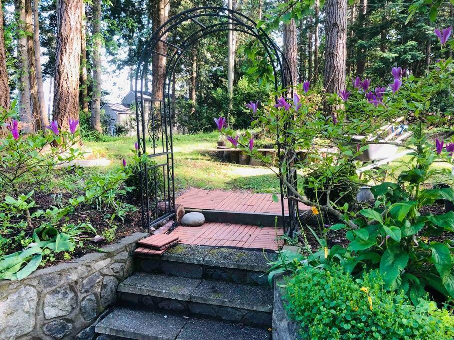 Saanichton Waterfront 2Br Suite With Superb Views エクステリア 写真